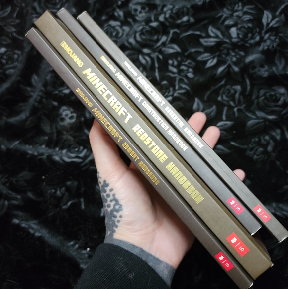 Minecraft Guidebooks - Picture 2 of 4